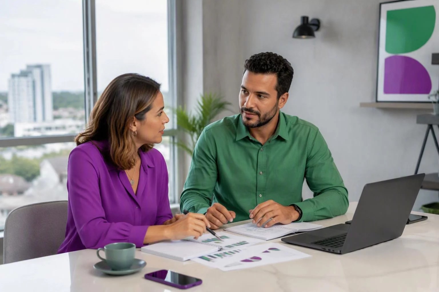 Conversa de planejamento empresarial em ambiente brasileiro